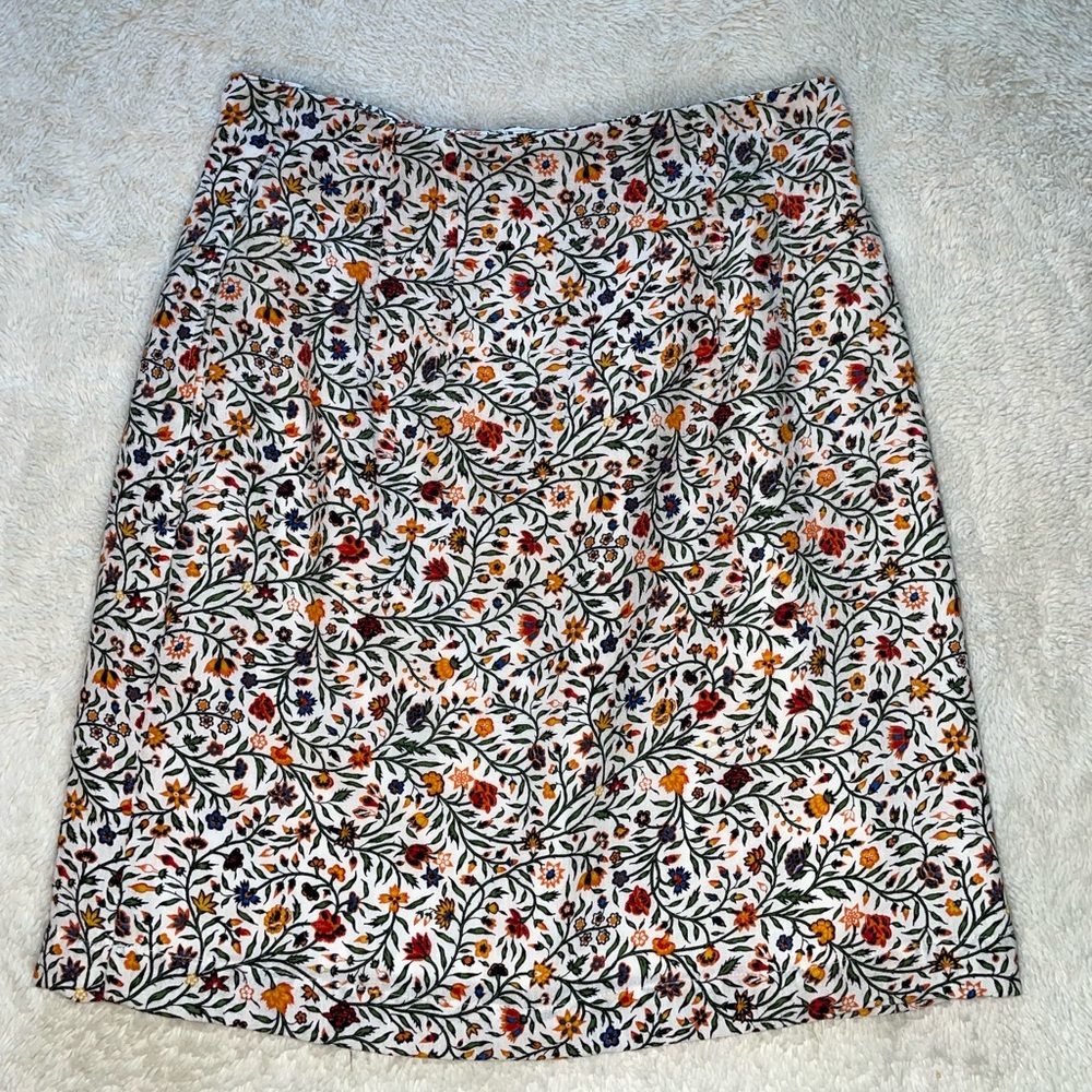 Ann Taylor Multicolor Orange and Green Floral Printed White Mini Skirt - Picture 7 of 9